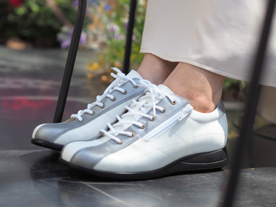 型番：072.172.272シロ/シルバーの画像