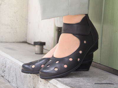 Comfy　型番 1100クロの画像