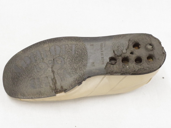 加水分解した靴底の画像