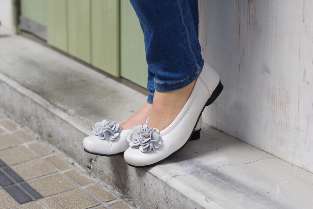 Comfy　型番 27-70671Gアイボリーの画像